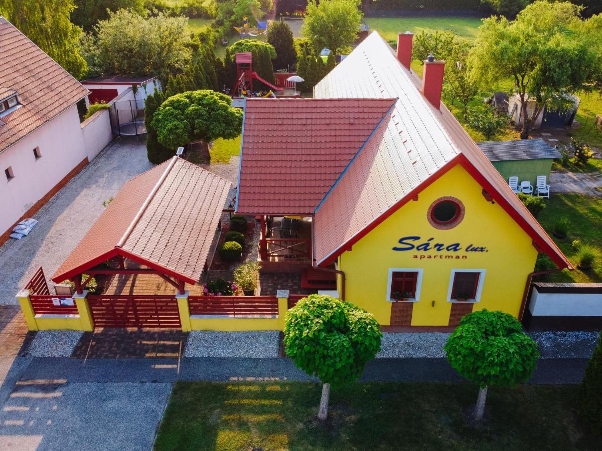 Sara-Lux Apartman Nyarliget Exteriér fotografie