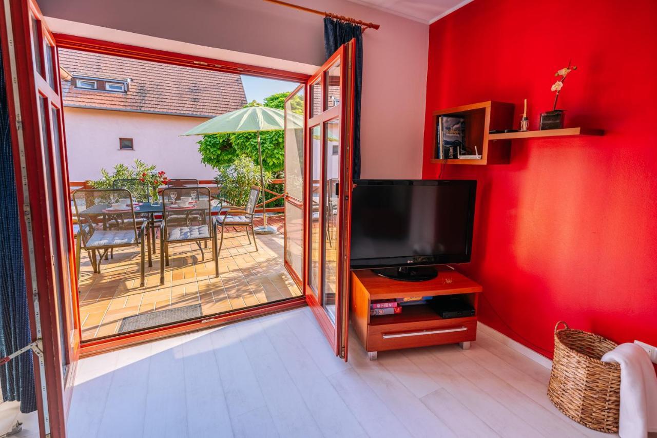 Sara-Lux Apartman Nyarliget Exteriér fotografie
