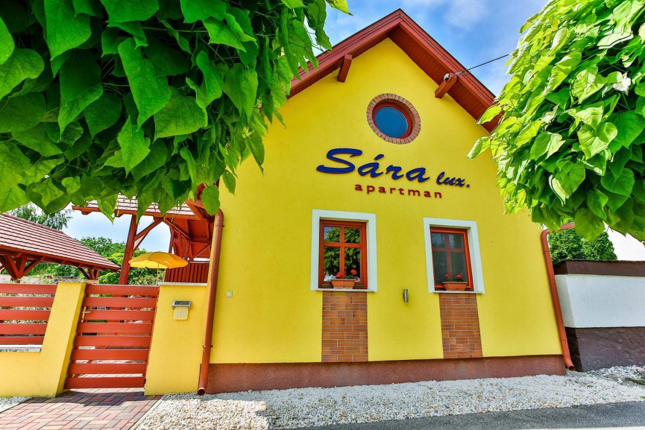 Sara-Lux Apartman Nyarliget Exteriér fotografie