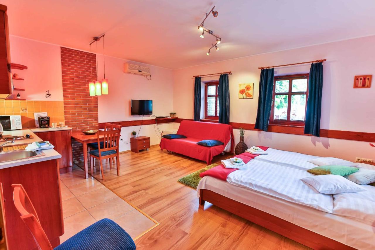 Sara-Lux Apartman Nyarliget Exteriér fotografie