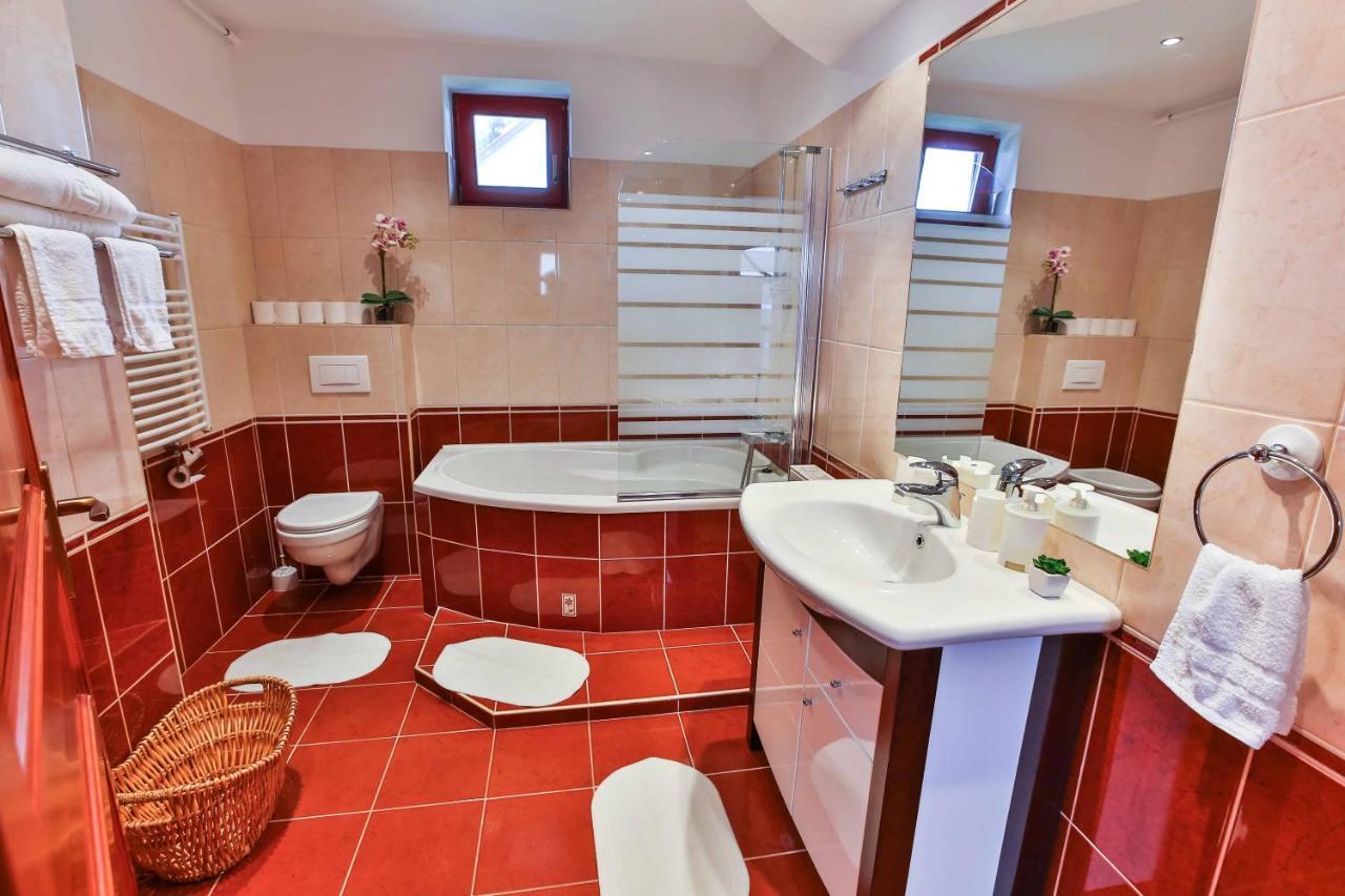 Sara-Lux Apartman Nyarliget Exteriér fotografie